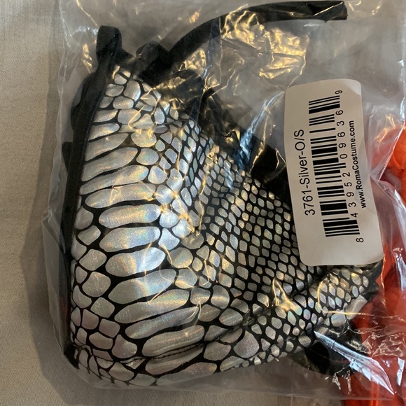 FIVE Rave festival mini bikini tops - Picture 3 of 5